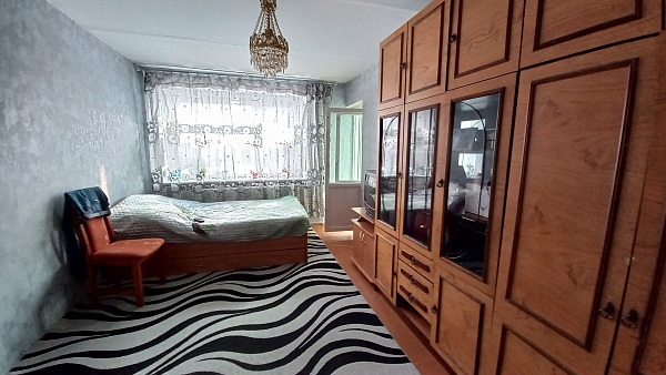 4-к. квартира, 80 м², 2/5 эт.