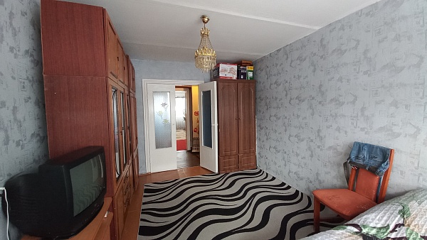 4-к. квартира, 80 м², 2/5 эт.