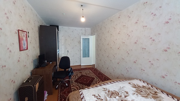 4-к. квартира, 80 м², 2/5 эт.